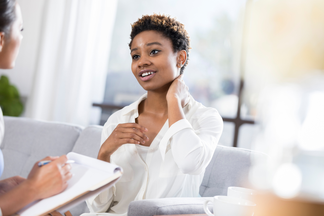 employee getting an adjustment to injury support counselling before returning to work